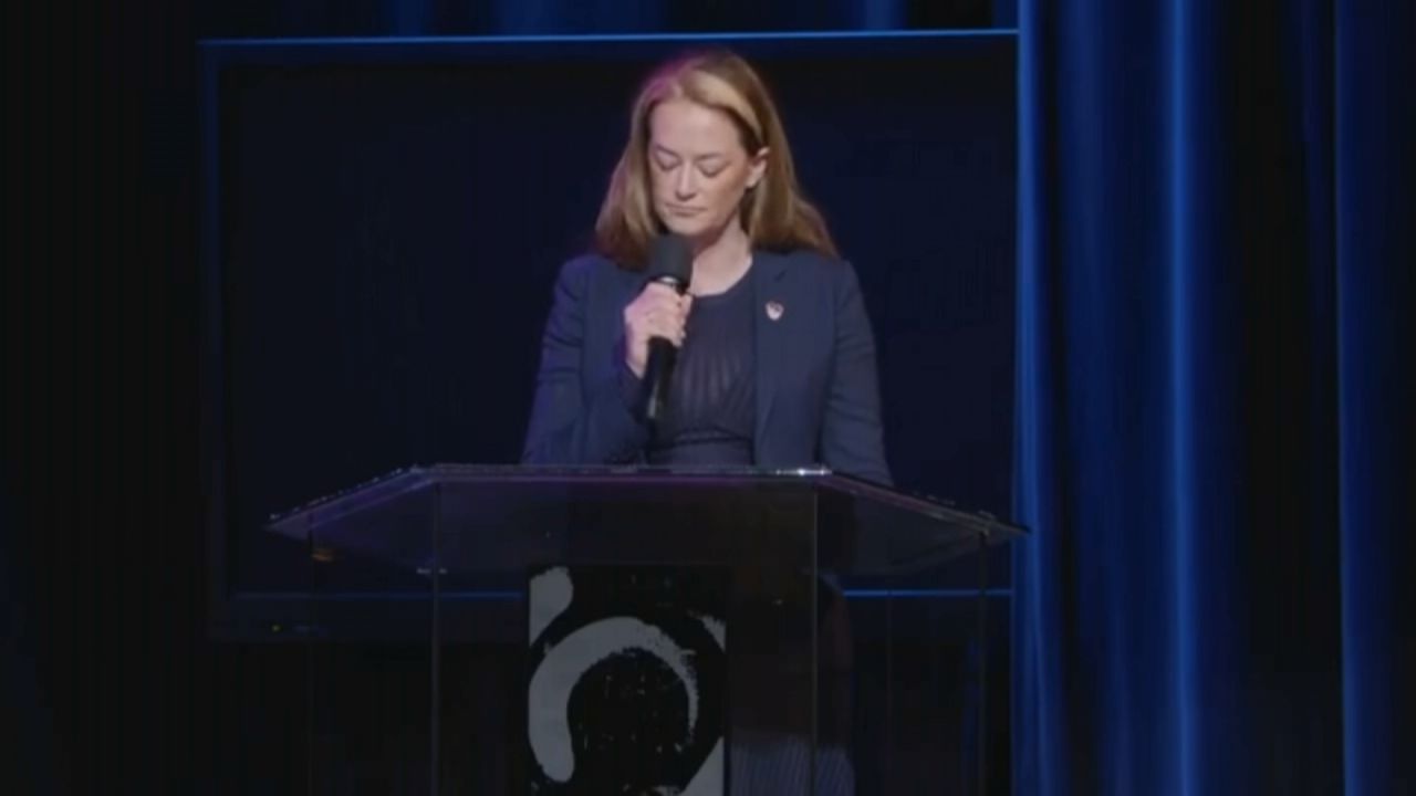 Kavanaugh apologizes after firefighters boo James - Vimarsana News